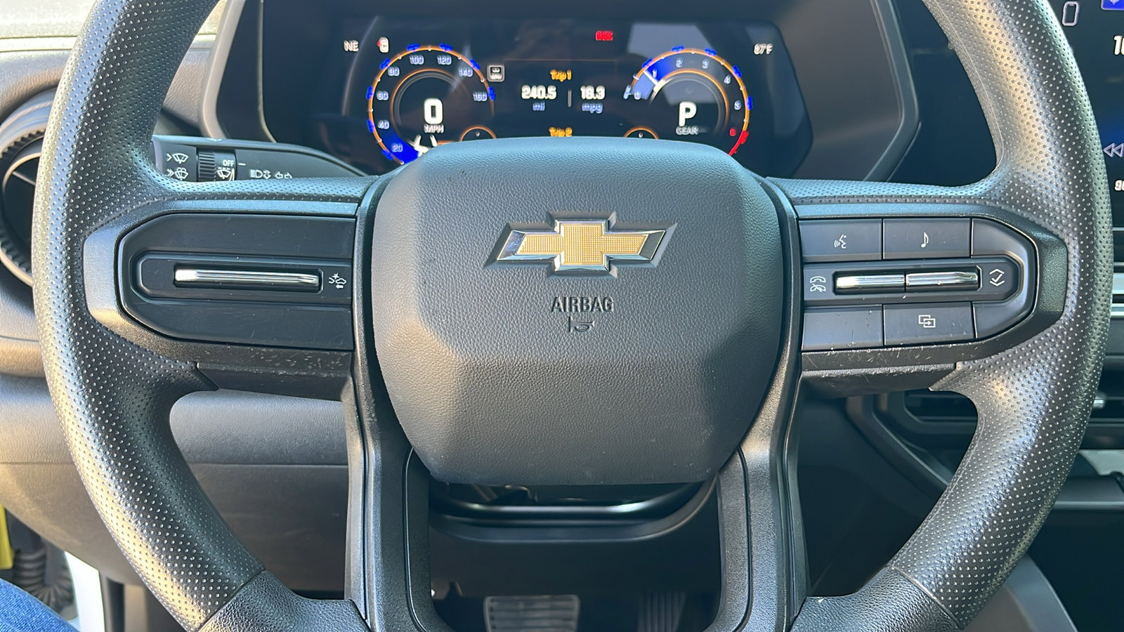 Used 2024 Chevrolet Colorado W/T RWD image 15