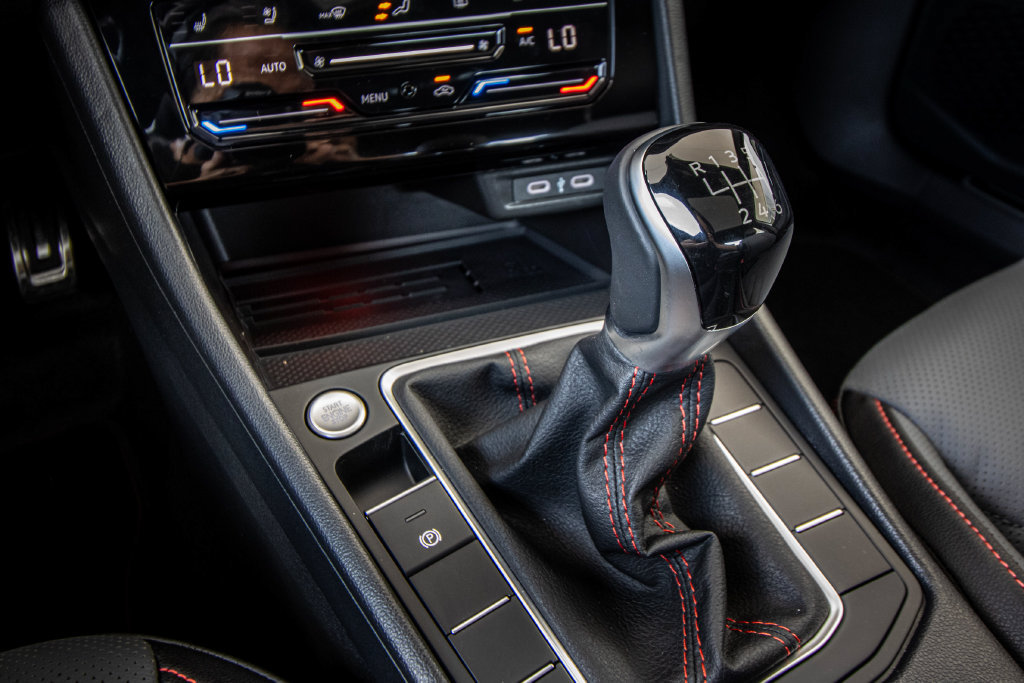 New 2026 Volkswagen Jetta GLI Autobahn FWD image 32