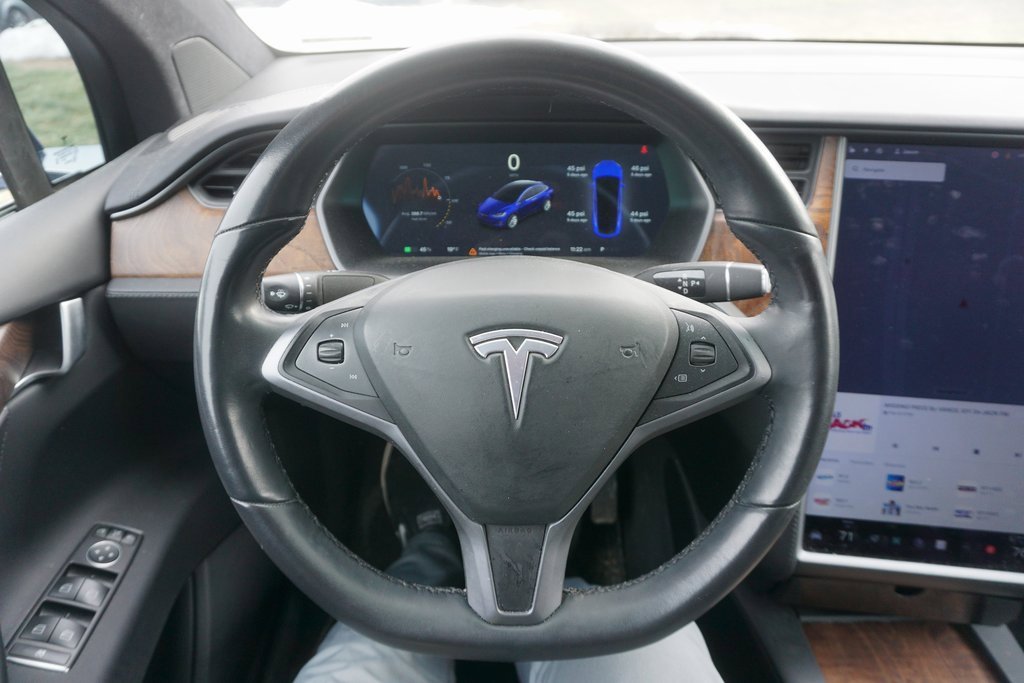 Used 2020 Tesla Model X Long Range image 3
