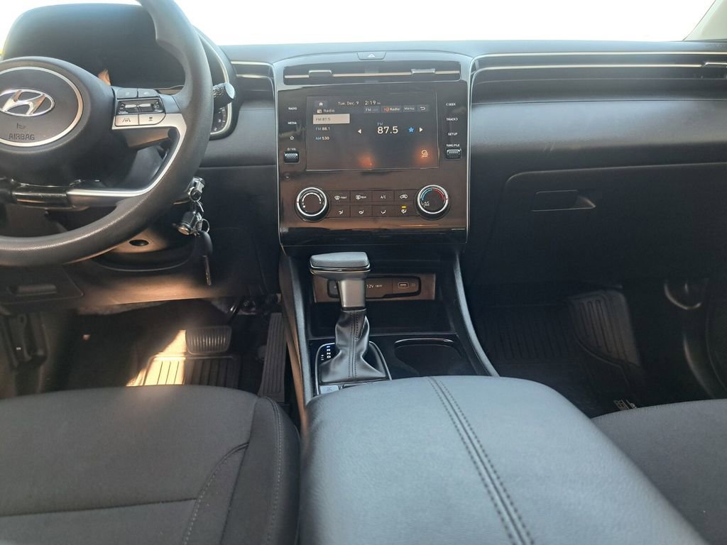 Used 2023 Hyundai Tucson SE image 20