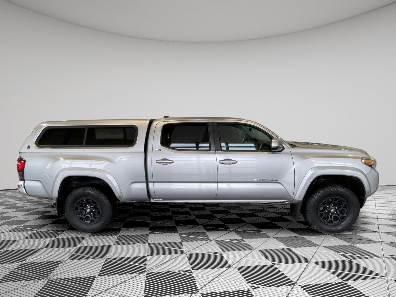 Used 2019 Toyota Tacoma SR5 image 11