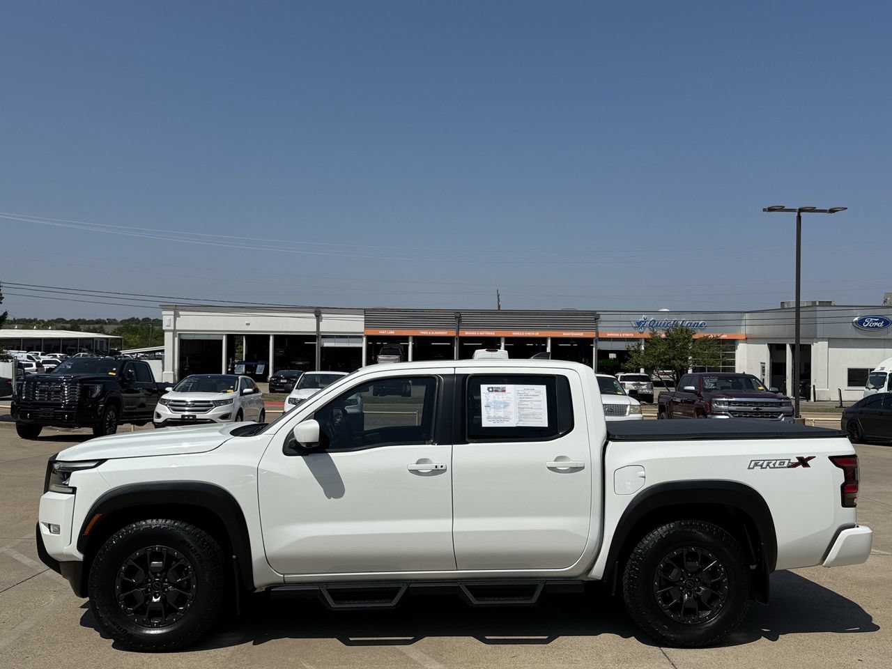 Used 2022 Nissan Frontier Pro-X w/ Pro-X Premium Package RWD image 3