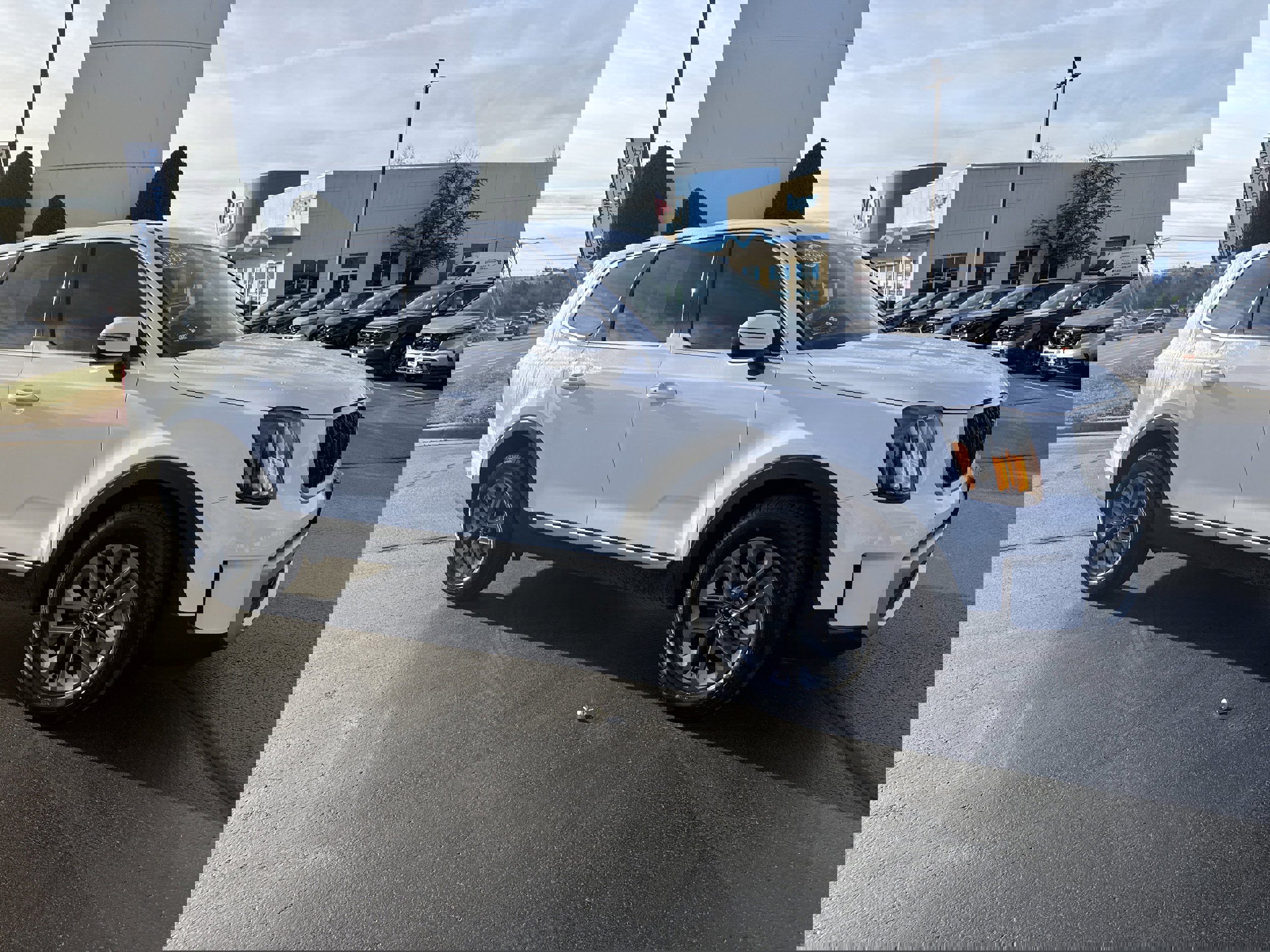 Used 2024 Kia Telluride LX