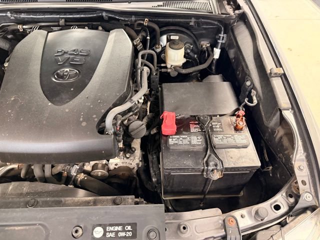 Used 2017 Toyota Tacoma TRD Sport w/ Tow Package AWD/4WD image 40