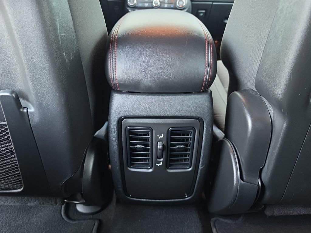 Used 2025 Dodge Durango GT AWD/4WD image 25