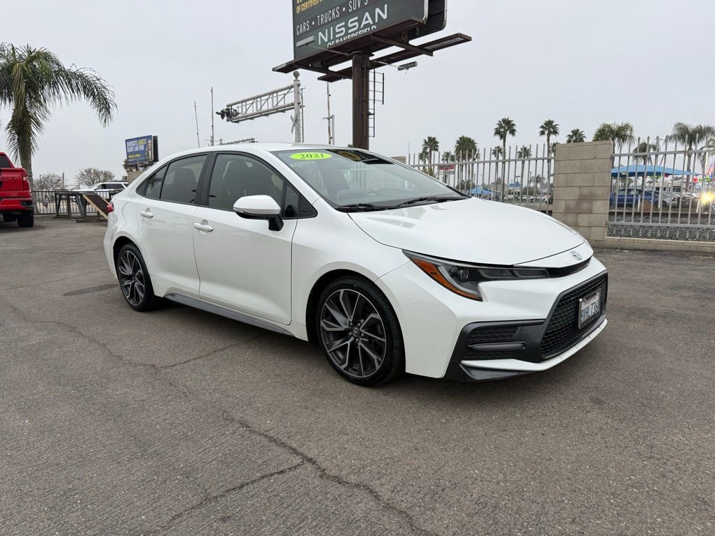 Used 2021 Toyota Corolla SE w/ Carpet Mat Package (TMS) image 1