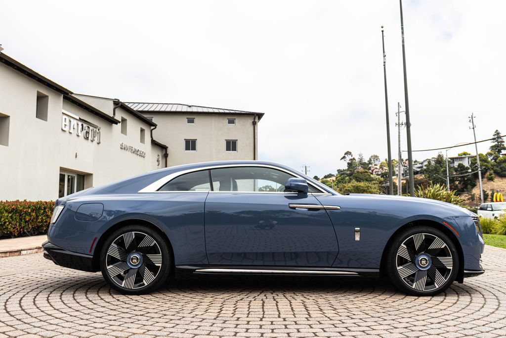 Used 2025 Rolls-Royce Spectre w/ Leather Finishing Pack AWD/4WD image 3