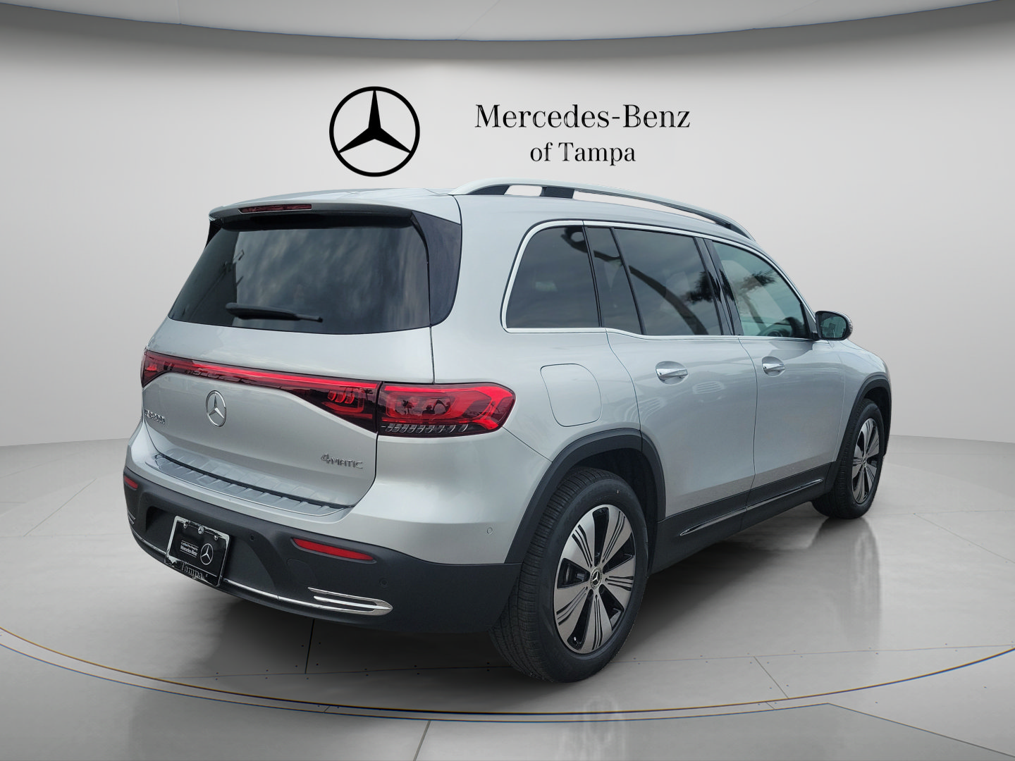Certified 2023 Mercedes-Benz EQB 300 4MATIC image 3