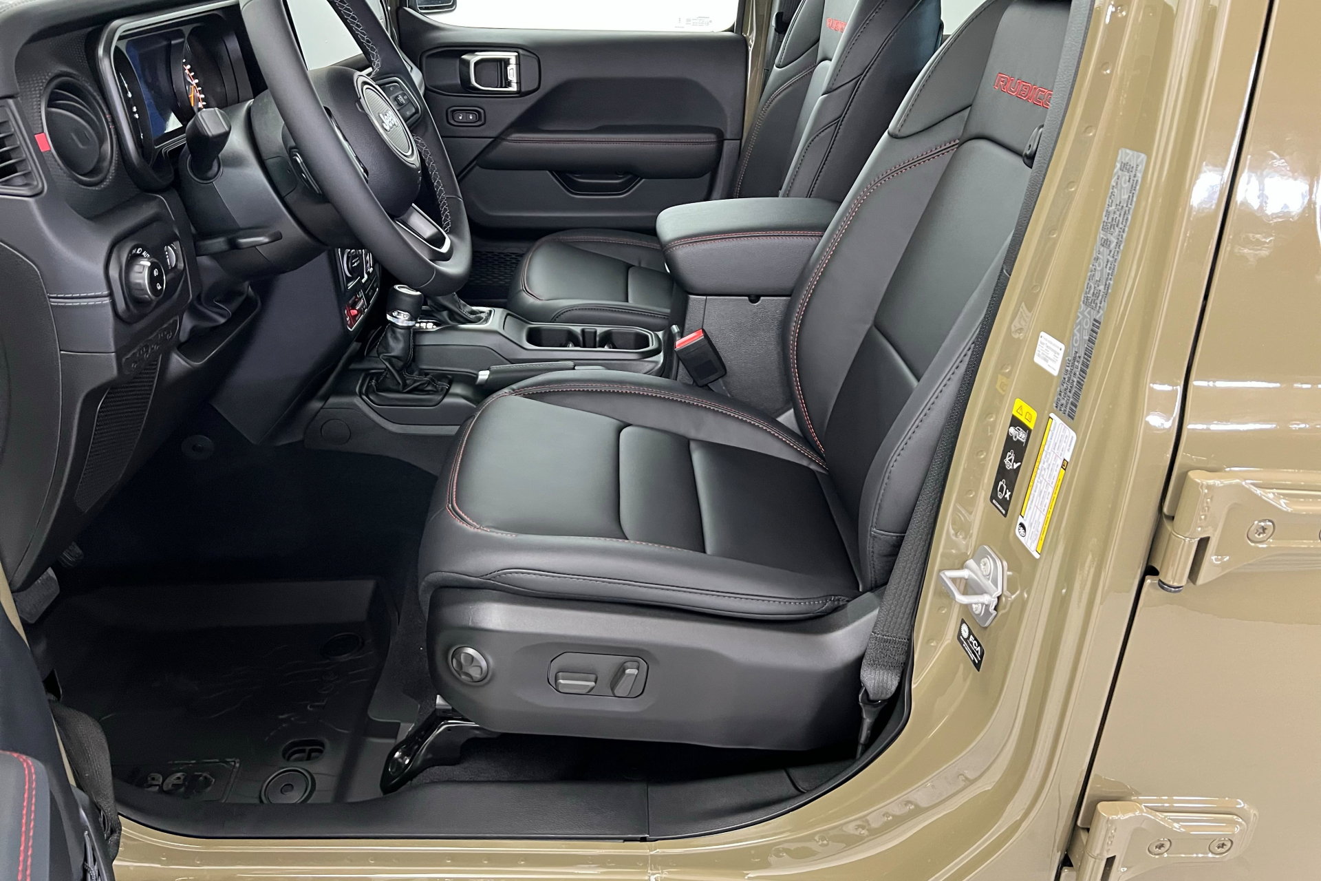 New 2025 Jeep Gladiator Rubicon AWD/4WD image 17