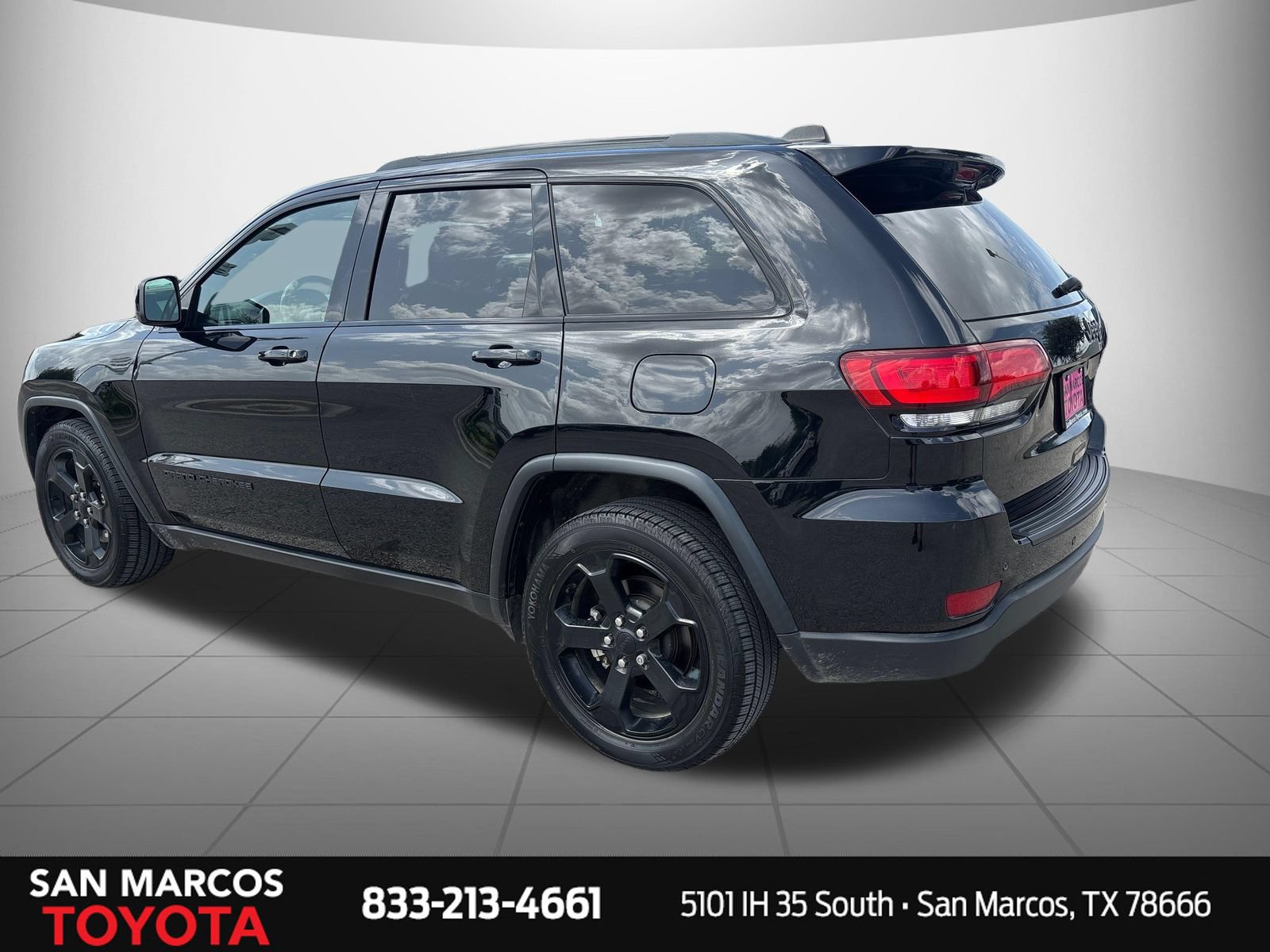 Used 2021 Jeep Grand Cherokee Freedom Edition RWD image 3