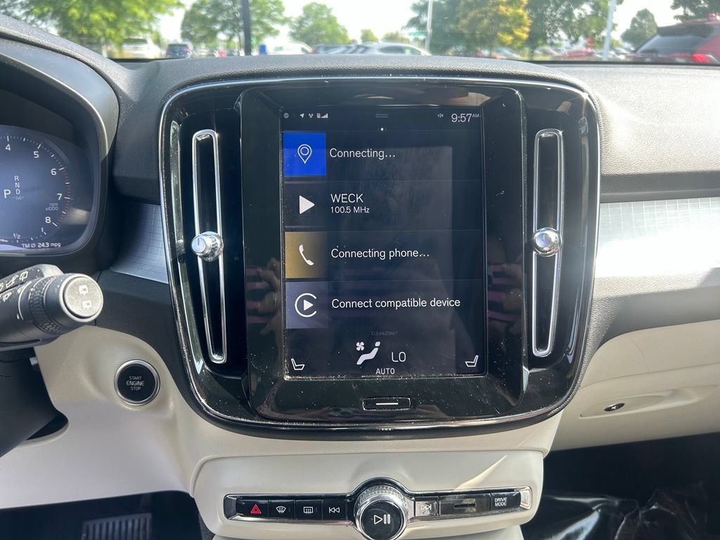 Used 2019 Volvo XC40 T5 Momentum AWD/4WD image 12