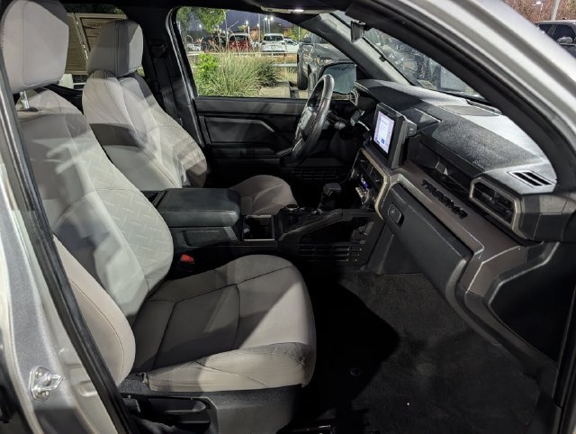 Used 2024 Toyota Tacoma SR5 AWD/4WD image 31