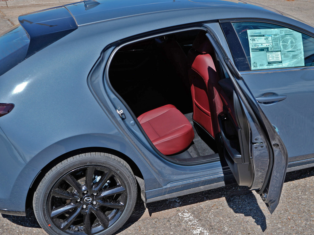 New 2026 MAZDA MAZDA3 2.5 S Hatchback w/ Premium Pkg image 16