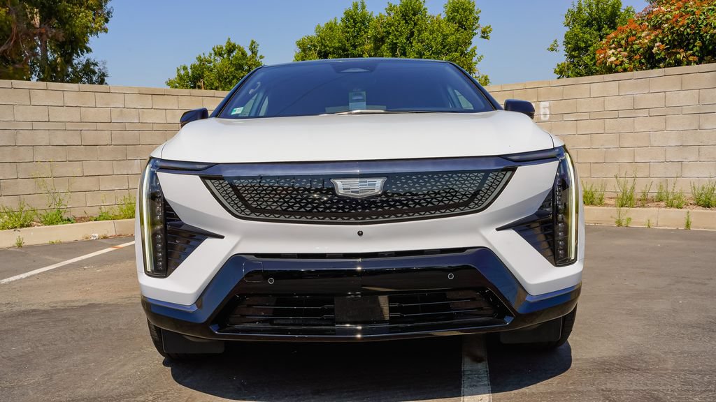 New 2026 Cadillac Optiq Sport 2 RWD image 4