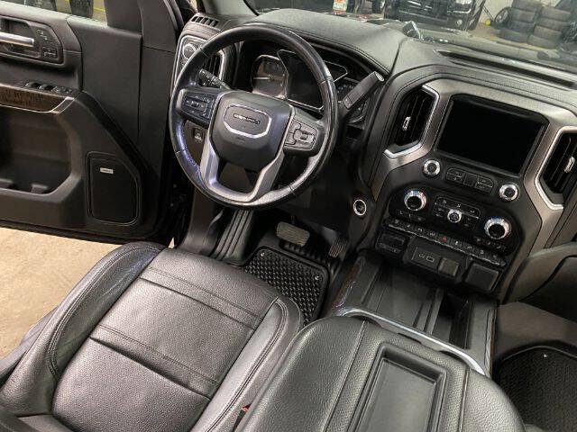Used 2021 GMC Sierra 3500 Denali w/ Denali Black Diamond Edition image 18