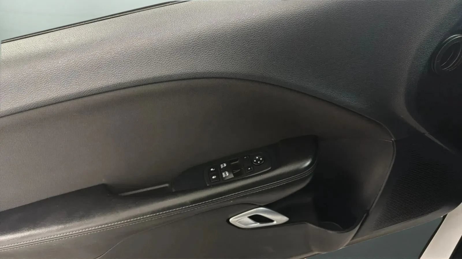 Used 2017 Dodge Challenger SXT RWD image 16