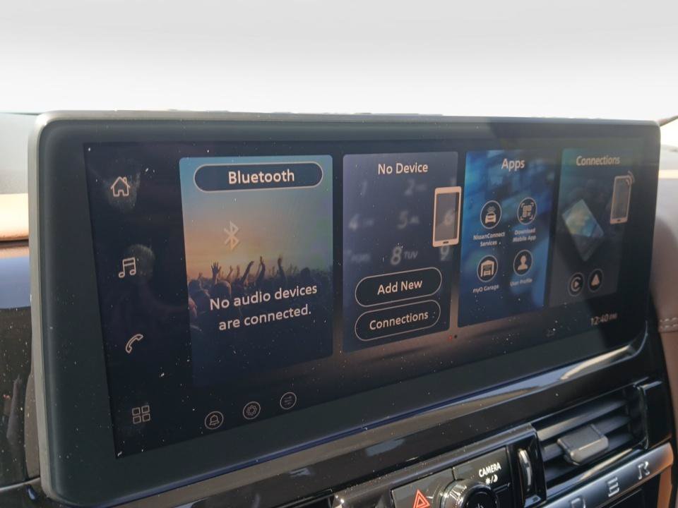New 2026 Nissan Pathfinder Platinum FWD image 17