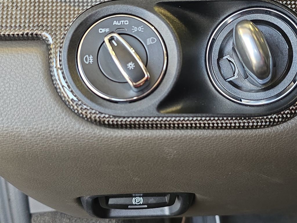 Used 2018 Porsche 911 Carrera image 26