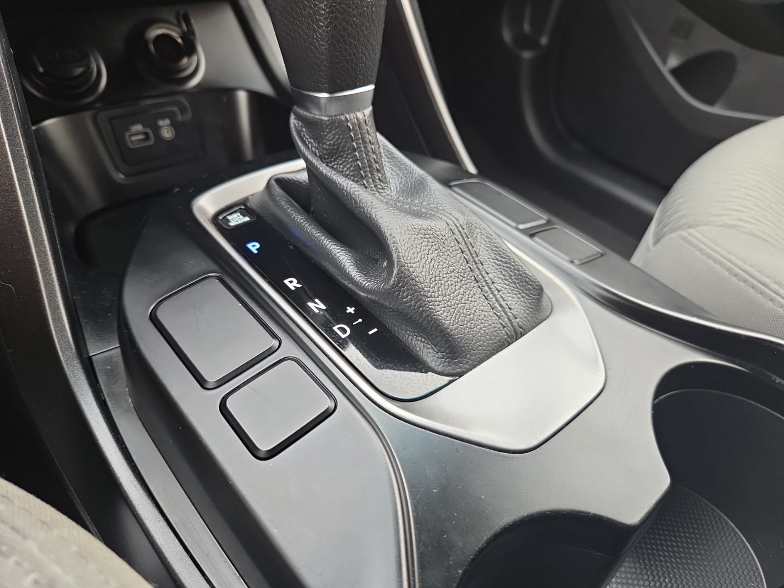 Used 2018 Hyundai Santa Fe Sport FWD image 24