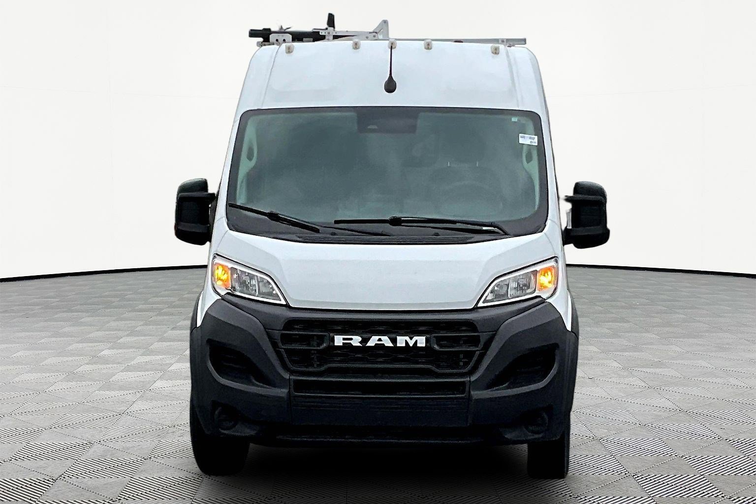 Used 2024 RAM ProMaster 2500 FWD image 2