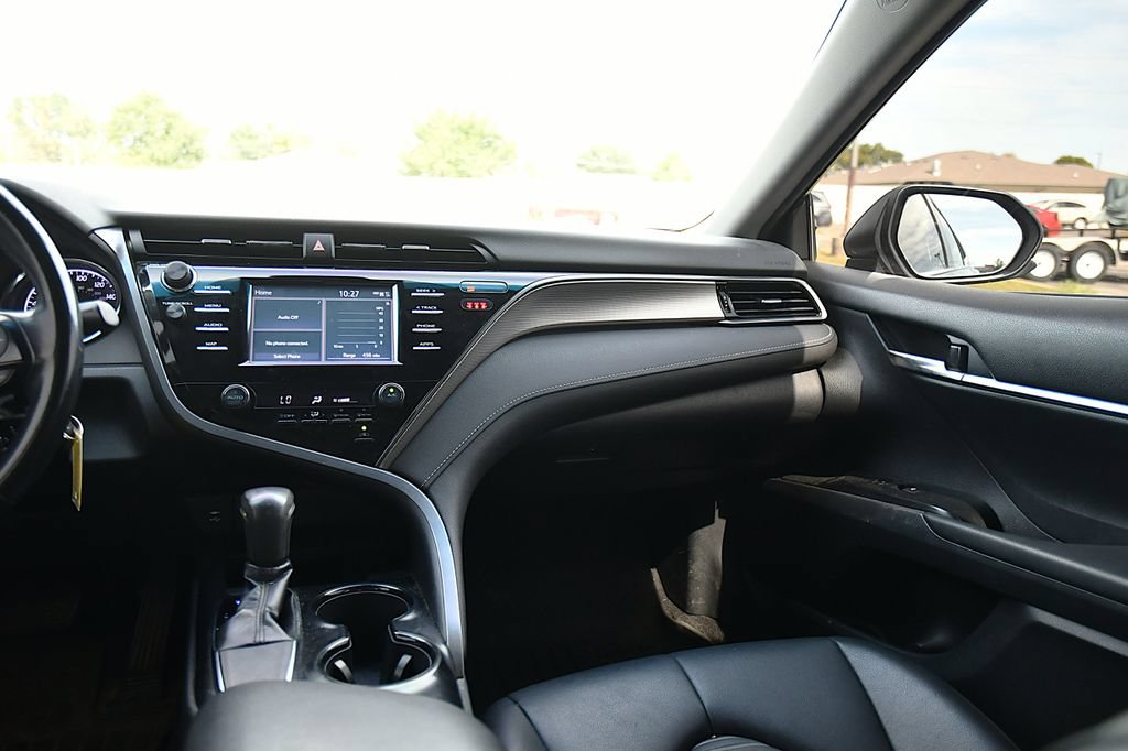 Used 2019 Toyota Camry SE FWD image 21