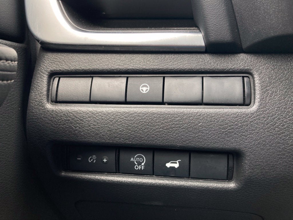 Used 2026 Nissan Rogue SV FWD image 13