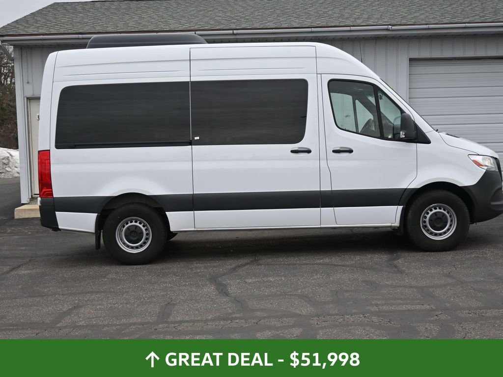 Used 2024 Mercedes-Benz Sprinter 2500 image 4
