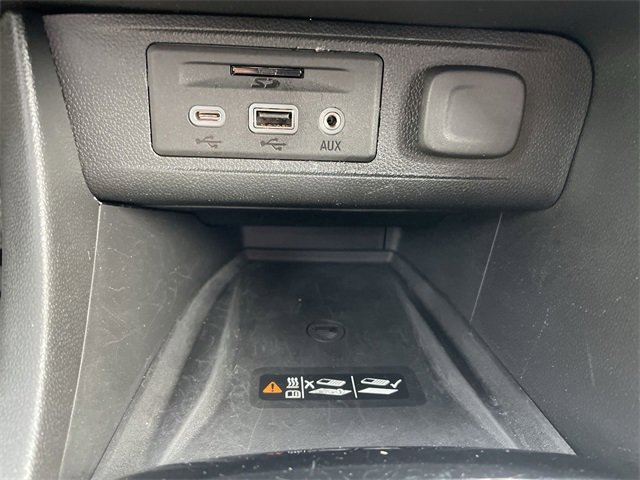 Used 2021 Buick Encore GX Essence w/ Advanced Technology Package image 25