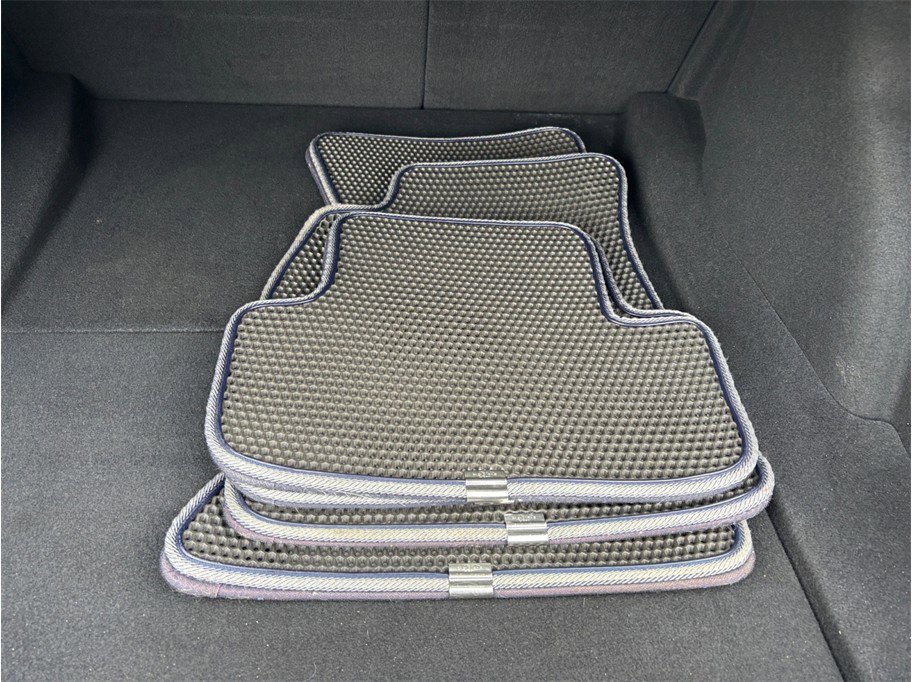 Used 2018 Tesla Model 3 Mid Range image 43