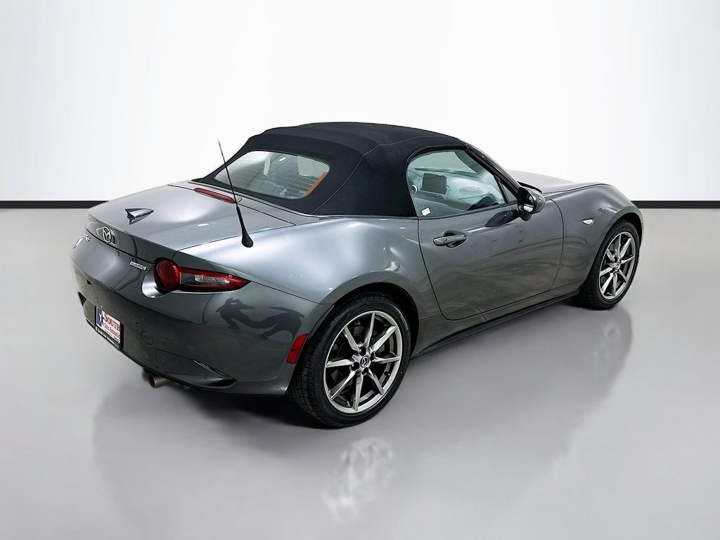 Used 2021 MAZDA MX-5 Miata Grand Touring RWD image 7