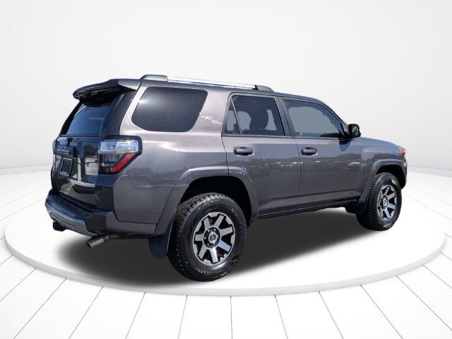 Used 2018 Toyota 4Runner TRD Off-Road AWD/4WD image 3