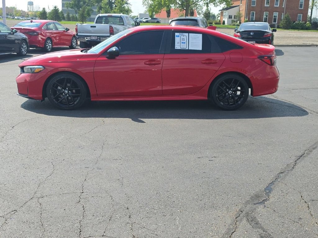 Used 2025 Honda Civic Sport image 4
