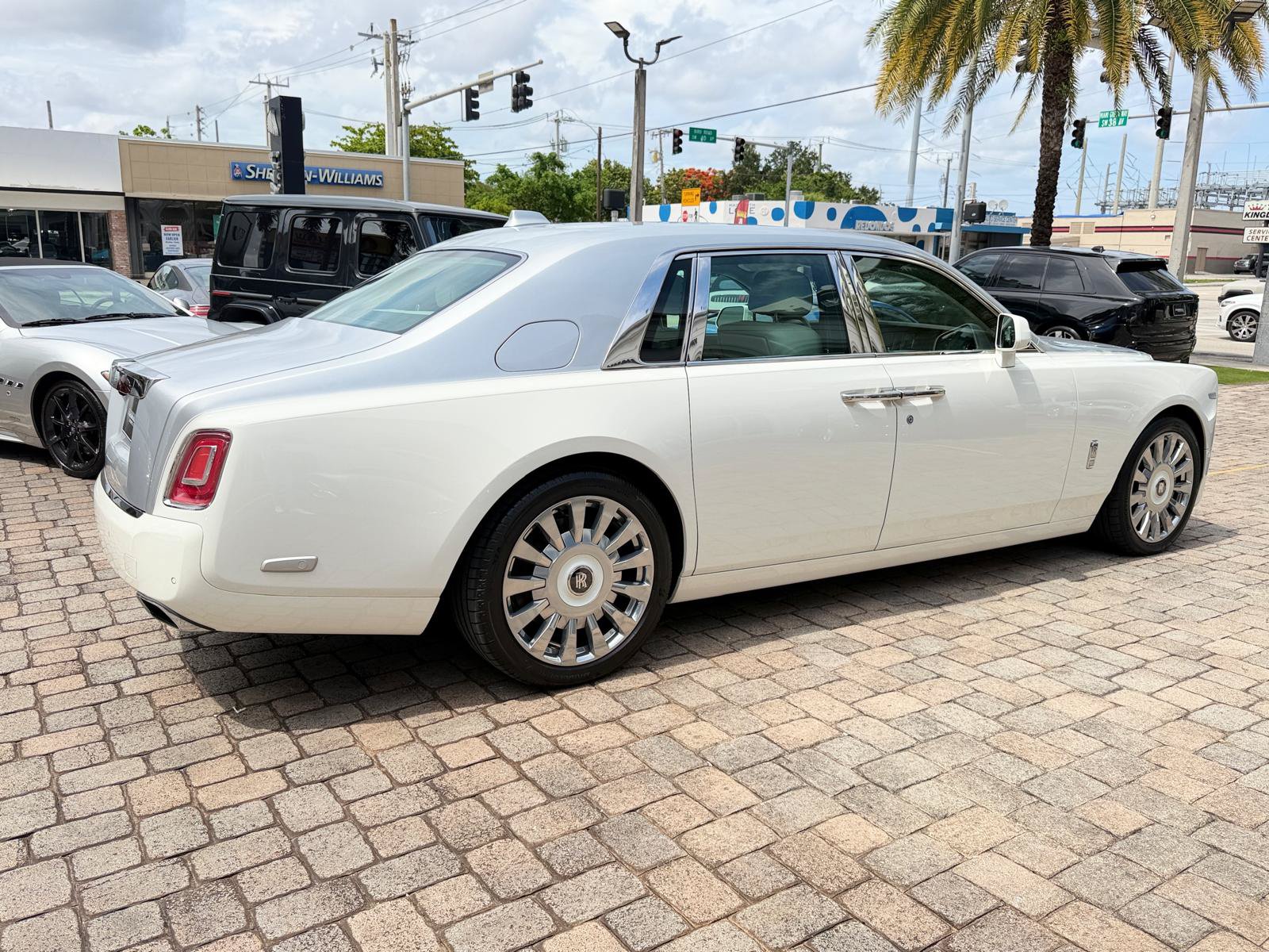 Used 2019 Rolls-Royce Phantom Sedan RWD image 11