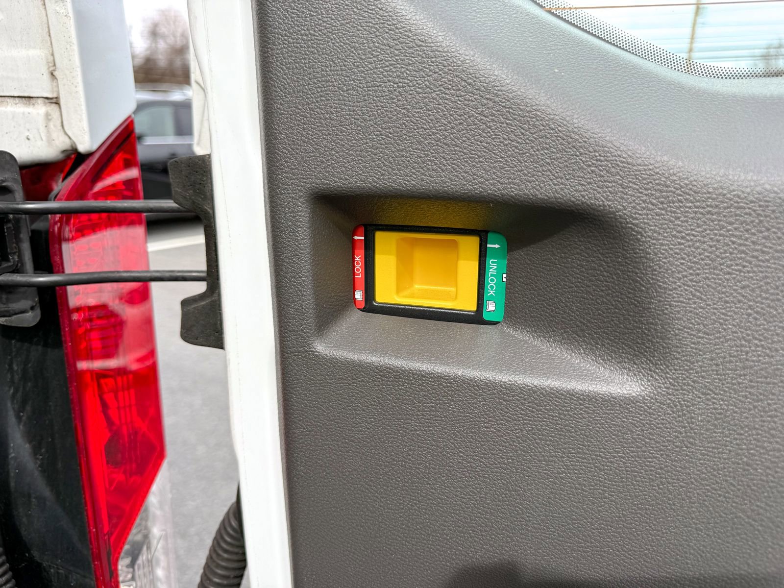 Used 2023 Ford Transit 350 XLT image 16