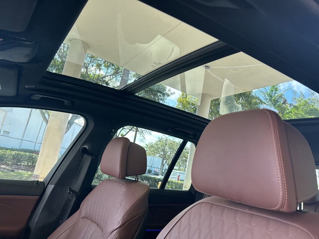 Used 2025 BMW X5 xDrive50e image 22