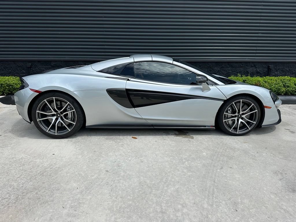 Used 2019 McLaren 570S Spider RWD image 11