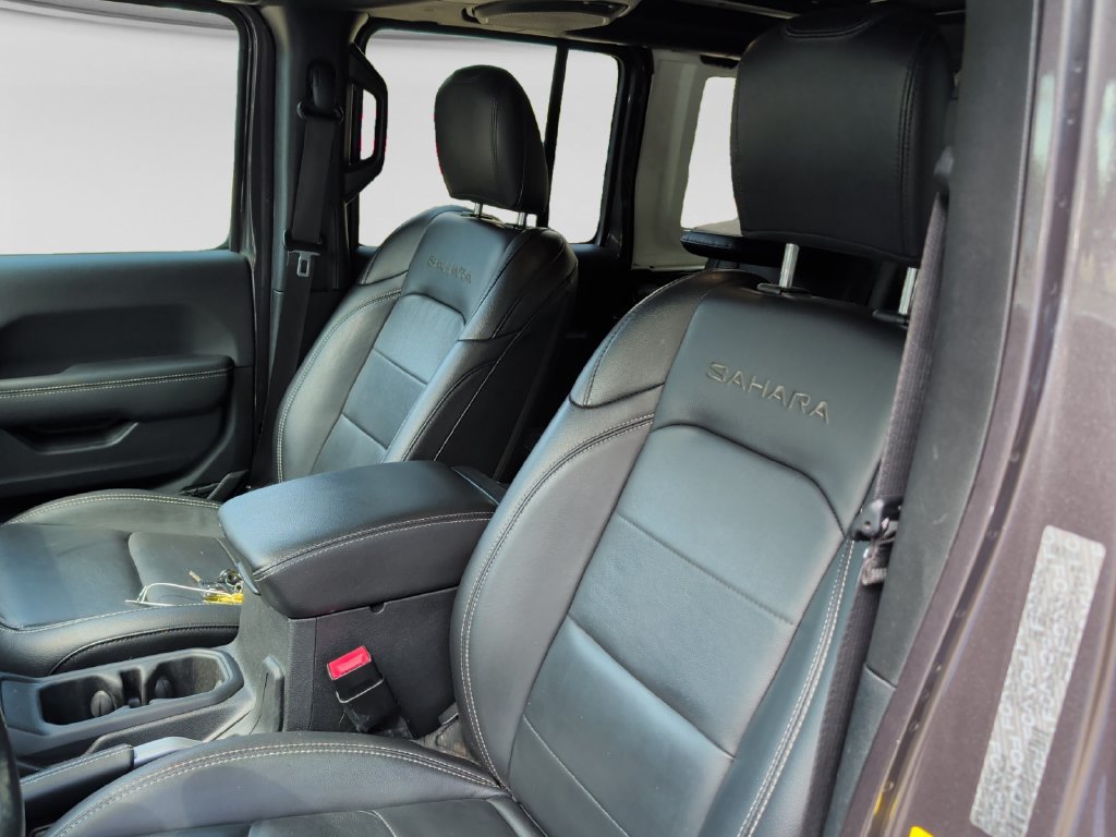 Used 2021 Jeep Wrangler Unlimited Sahara AWD/4WD image 17