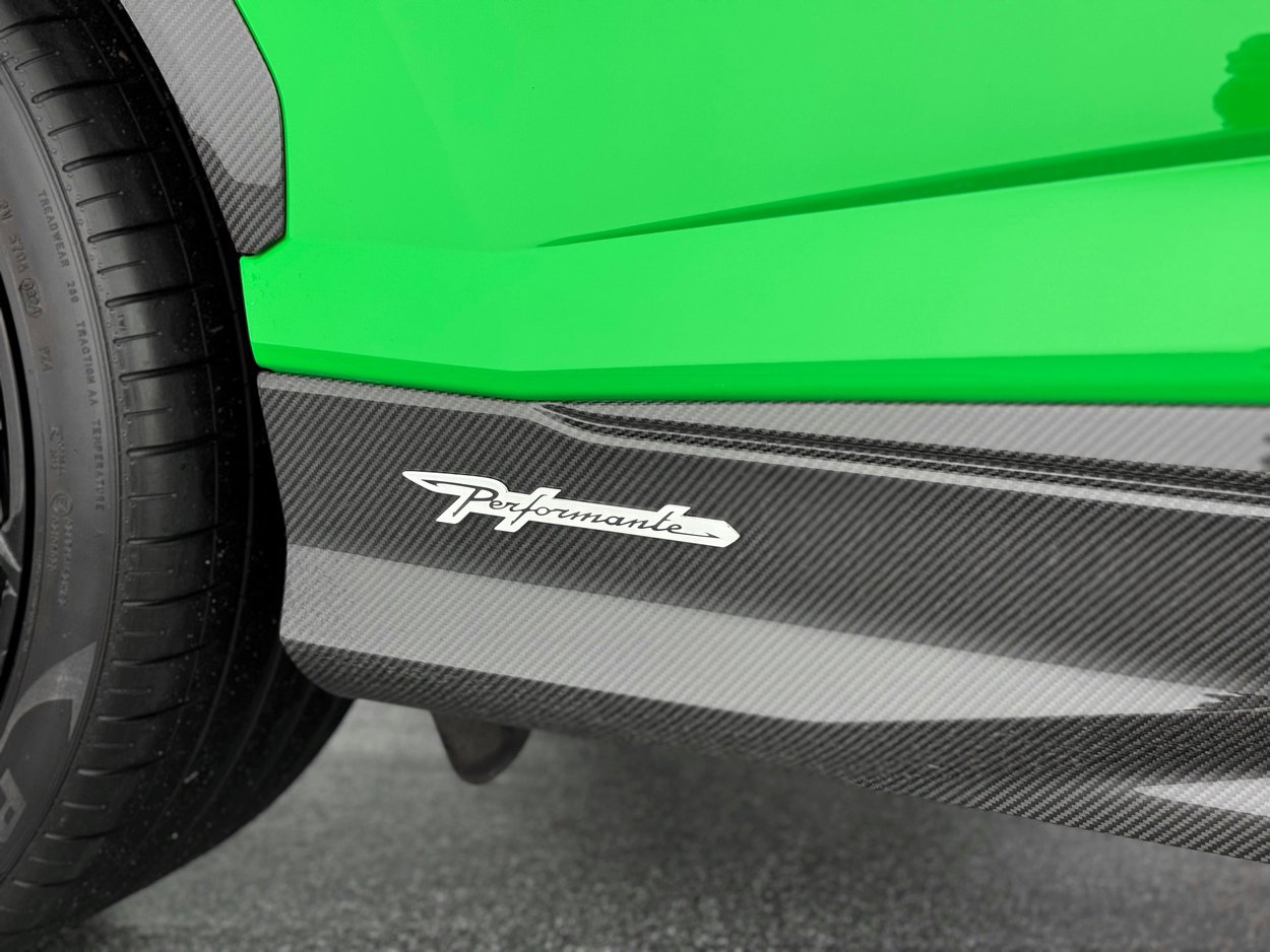 Used 2024 Lamborghini Urus Performante image 42