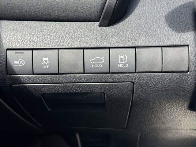 Certified 2023 Toyota Camry LE FWD image 30