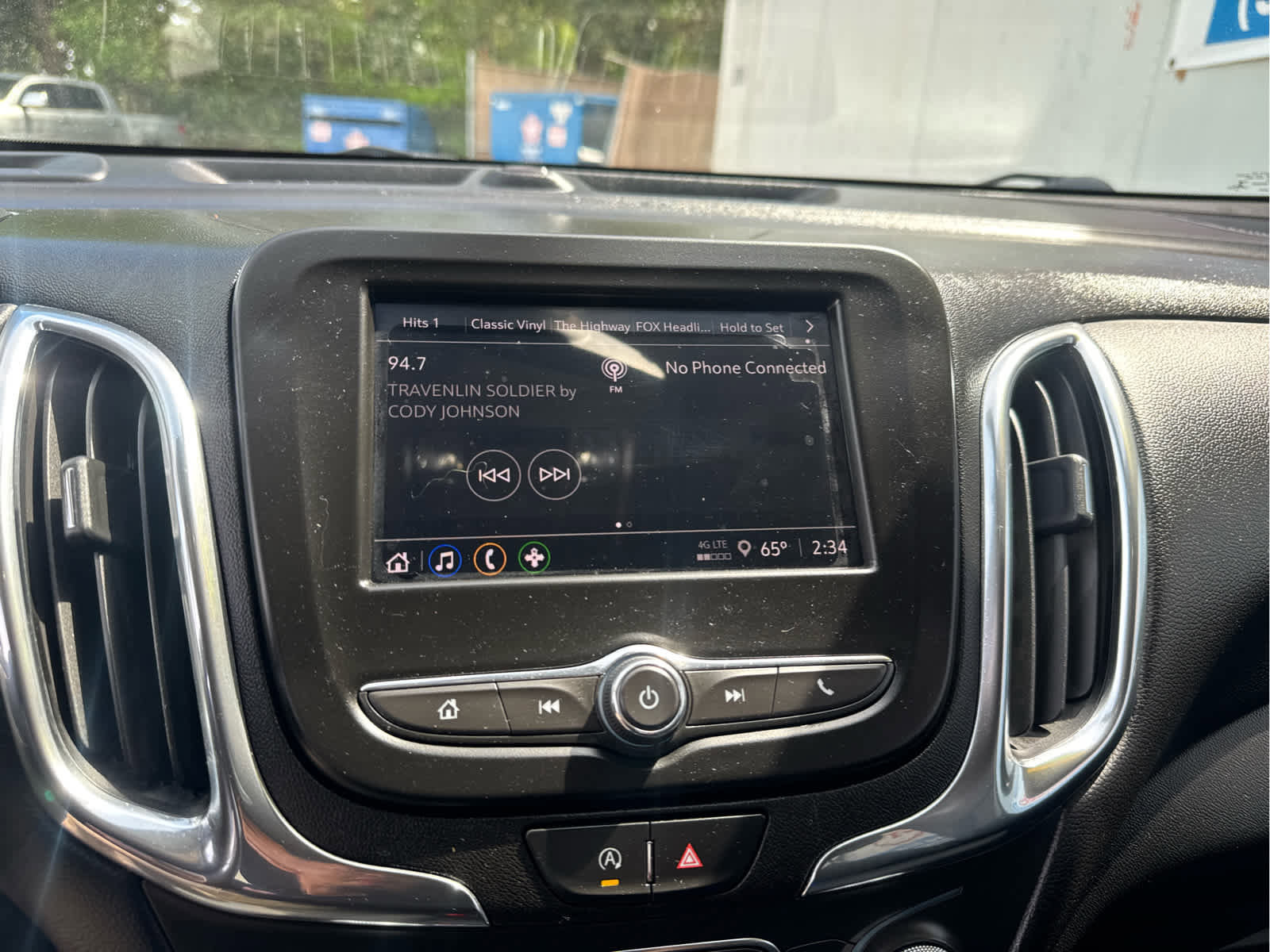 Used 2023 Chevrolet Equinox LT w/ Driver Convenience Package FWD image 22