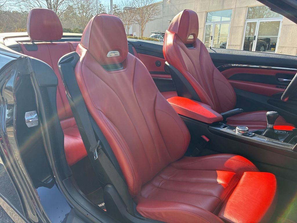 Used 2016 BMW M4 Convertible image 25