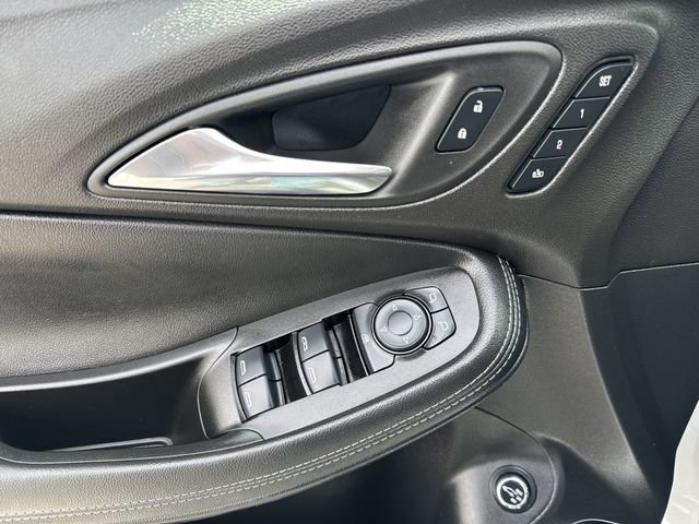 Used 2022 Buick Encore GX Essence w/ Experience Buick Package AWD/4WD image 23