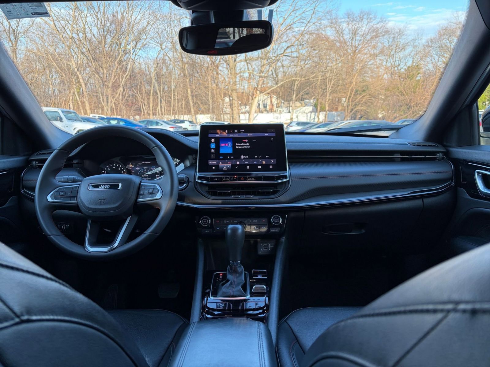 Used 2025 Jeep Compass Trailhawk image 32