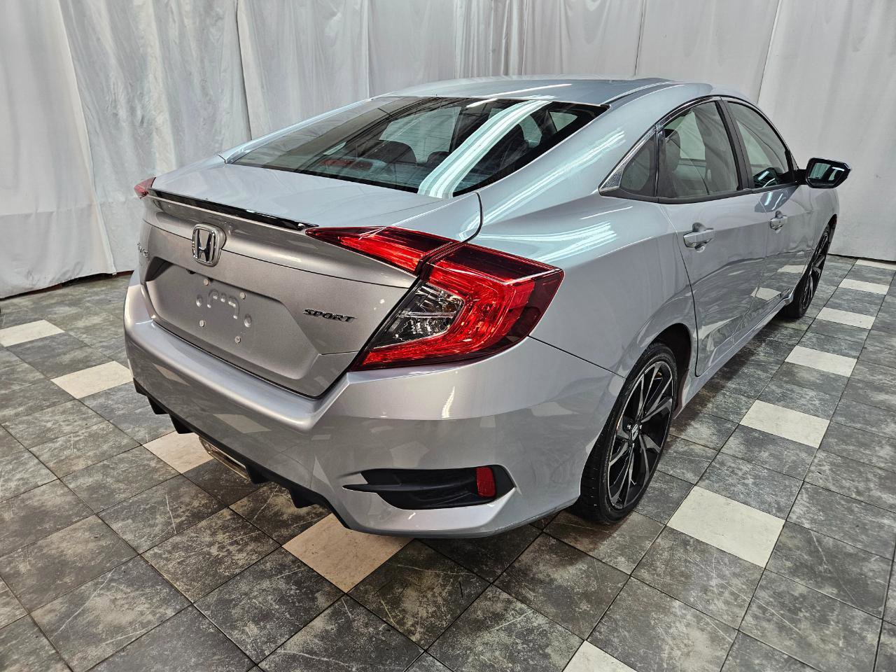 Used 2019 Honda Civic Sport image 6