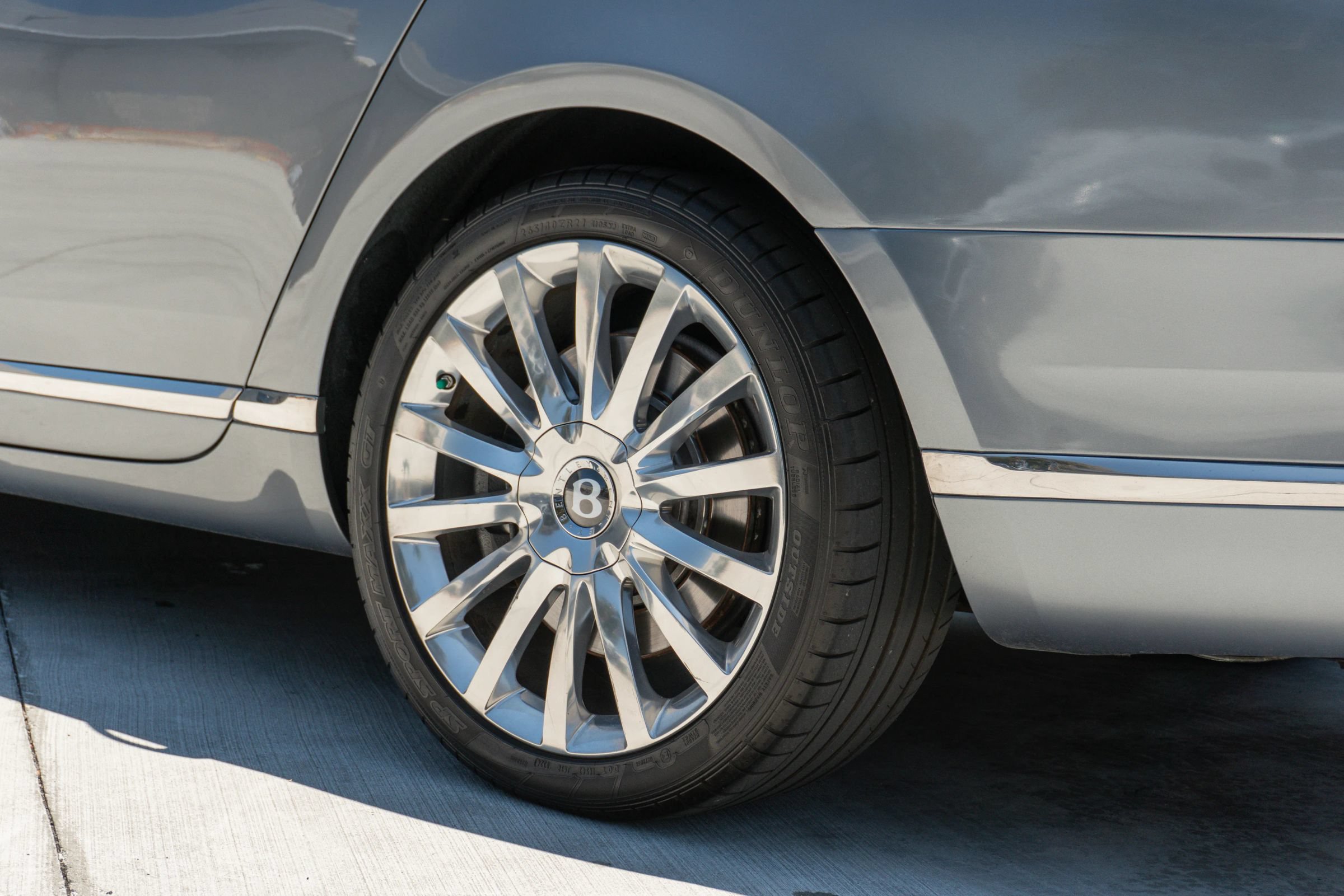 Used 2020 Bentley Mulsanne RWD image 46