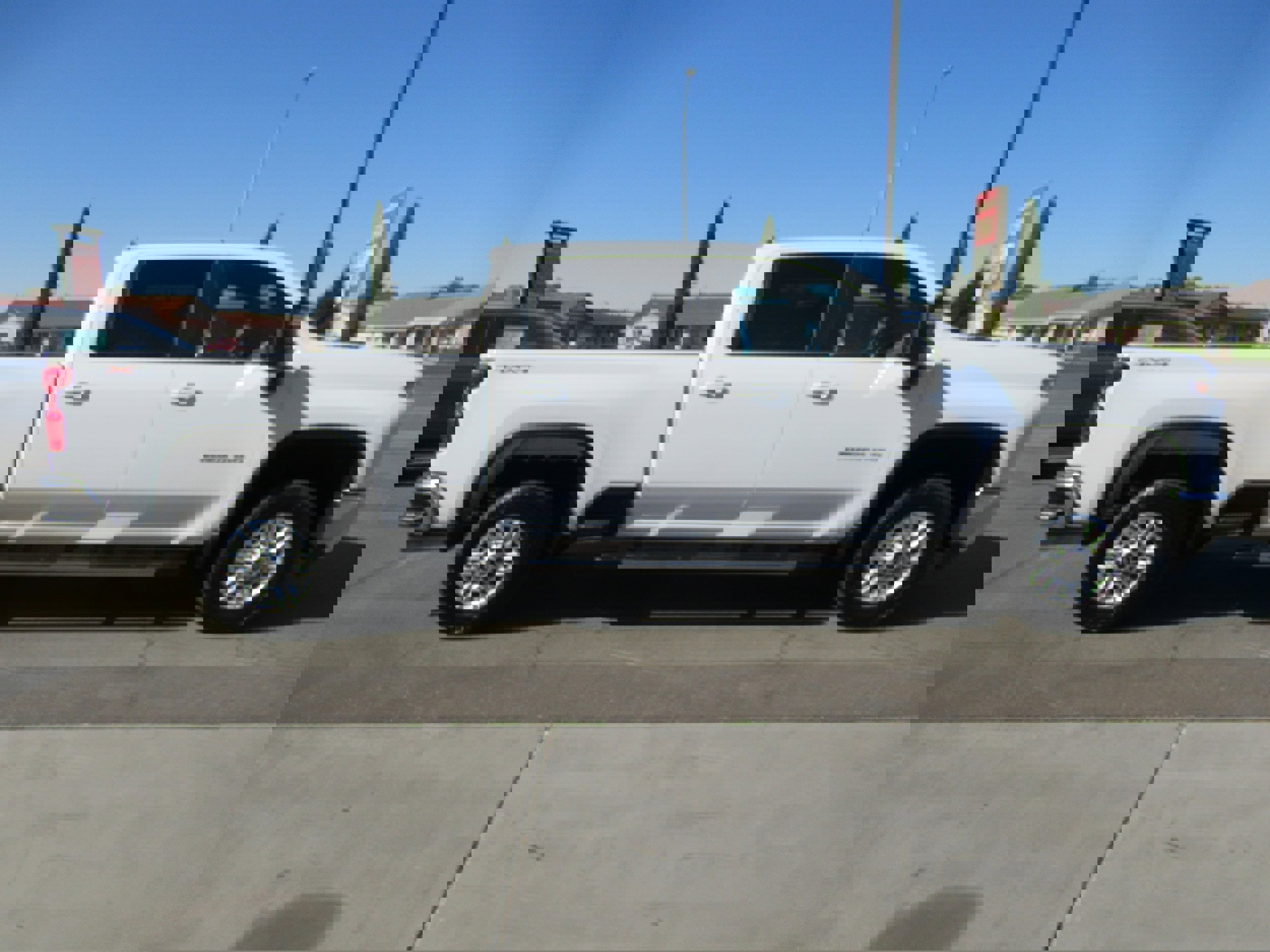 Used 2024 Chevrolet Silverado 2500 LT image 5