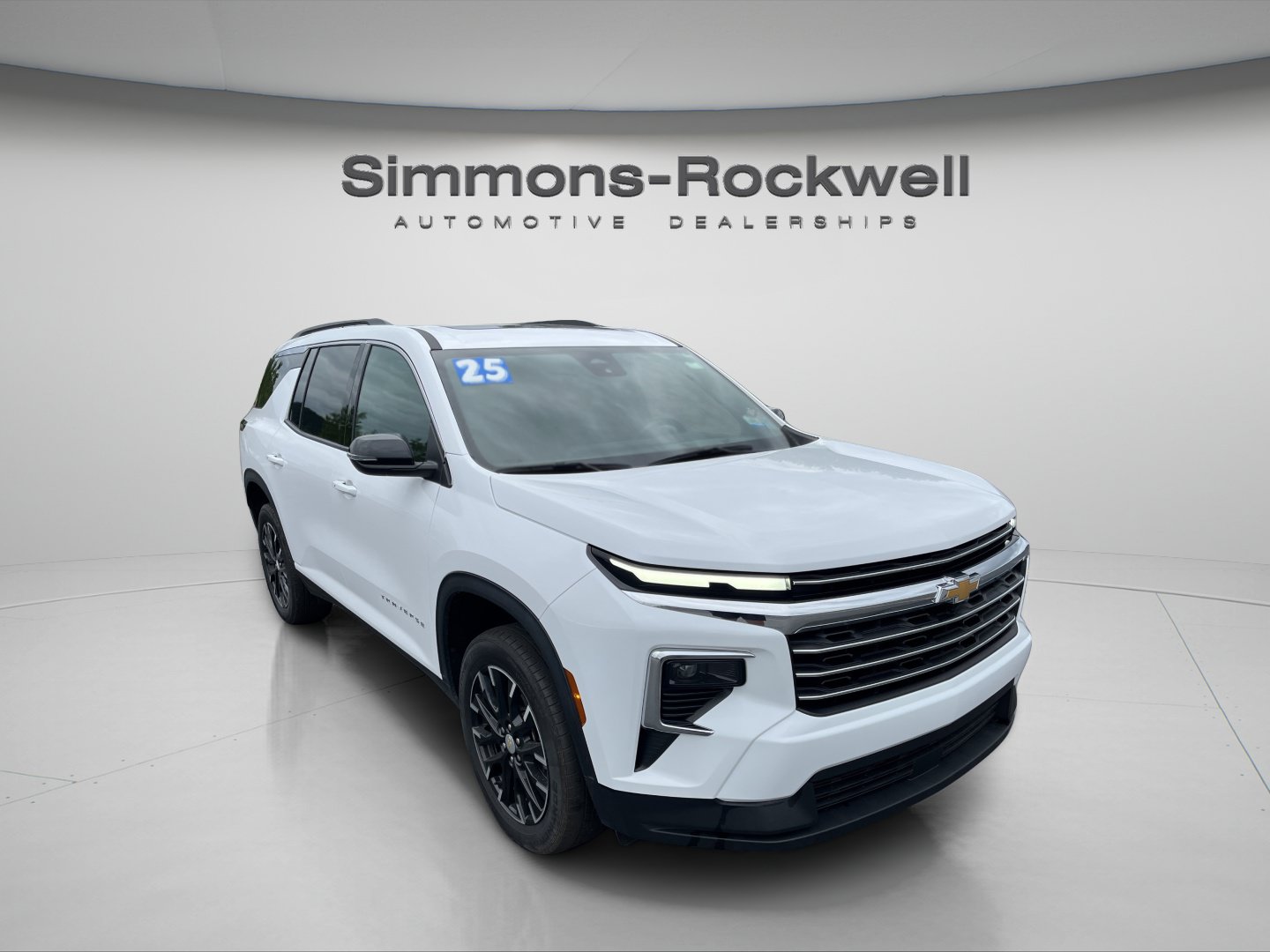 Used 2025 Chevrolet Traverse LT w/ Sun and Wheel Package AWD/4WD image 7