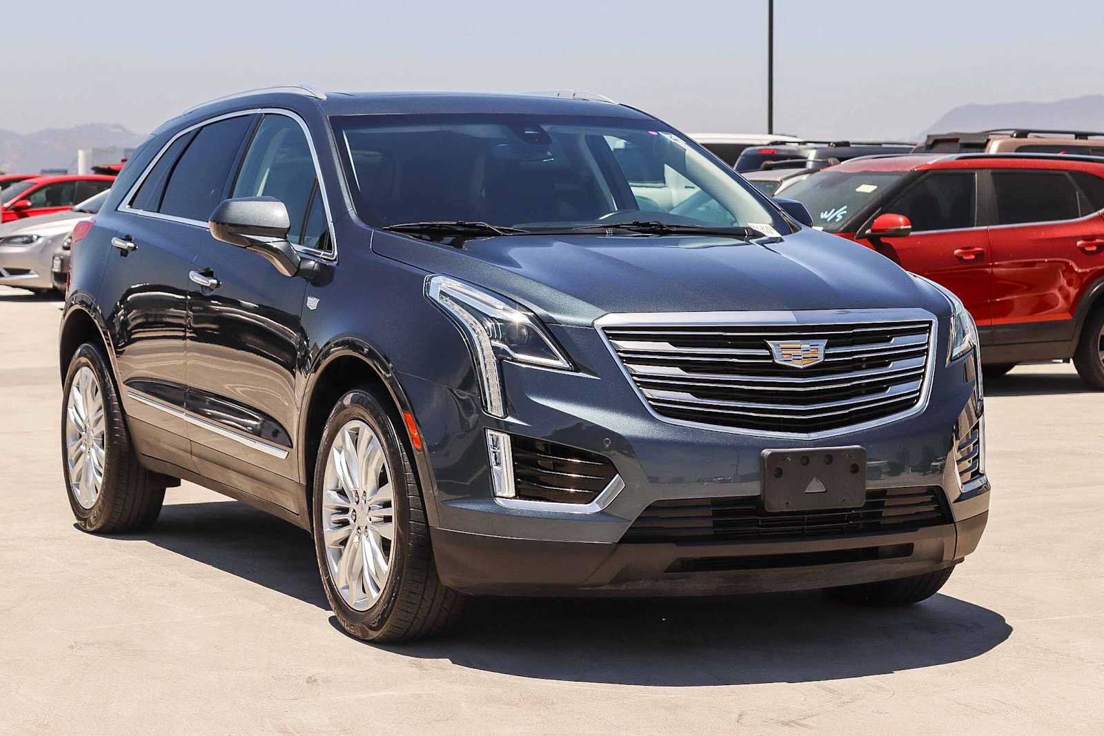 Used 2019 Cadillac XT5 Premium Luxury FWD image 3