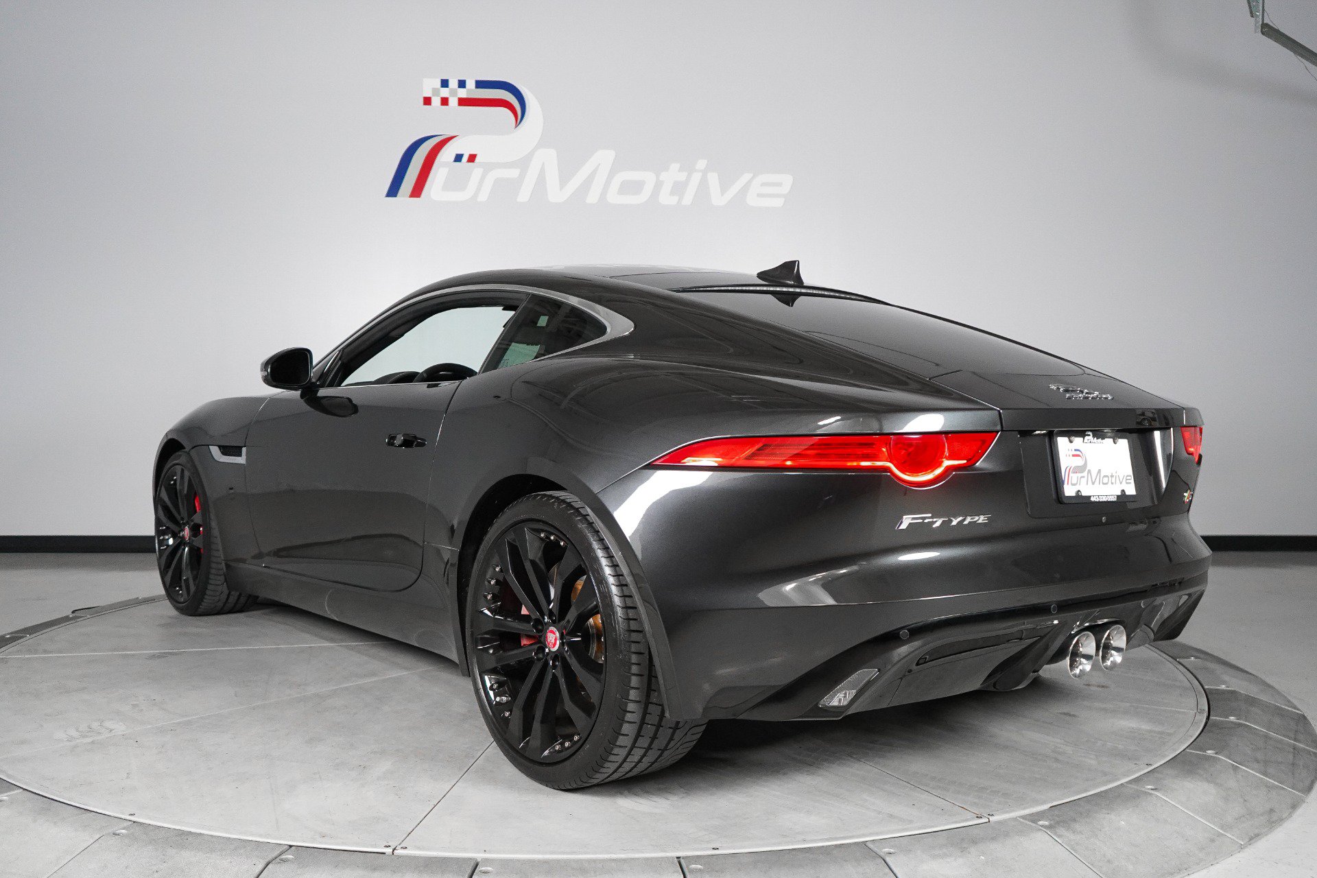 Used 2015 Jaguar F-TYPE S RWD image 9