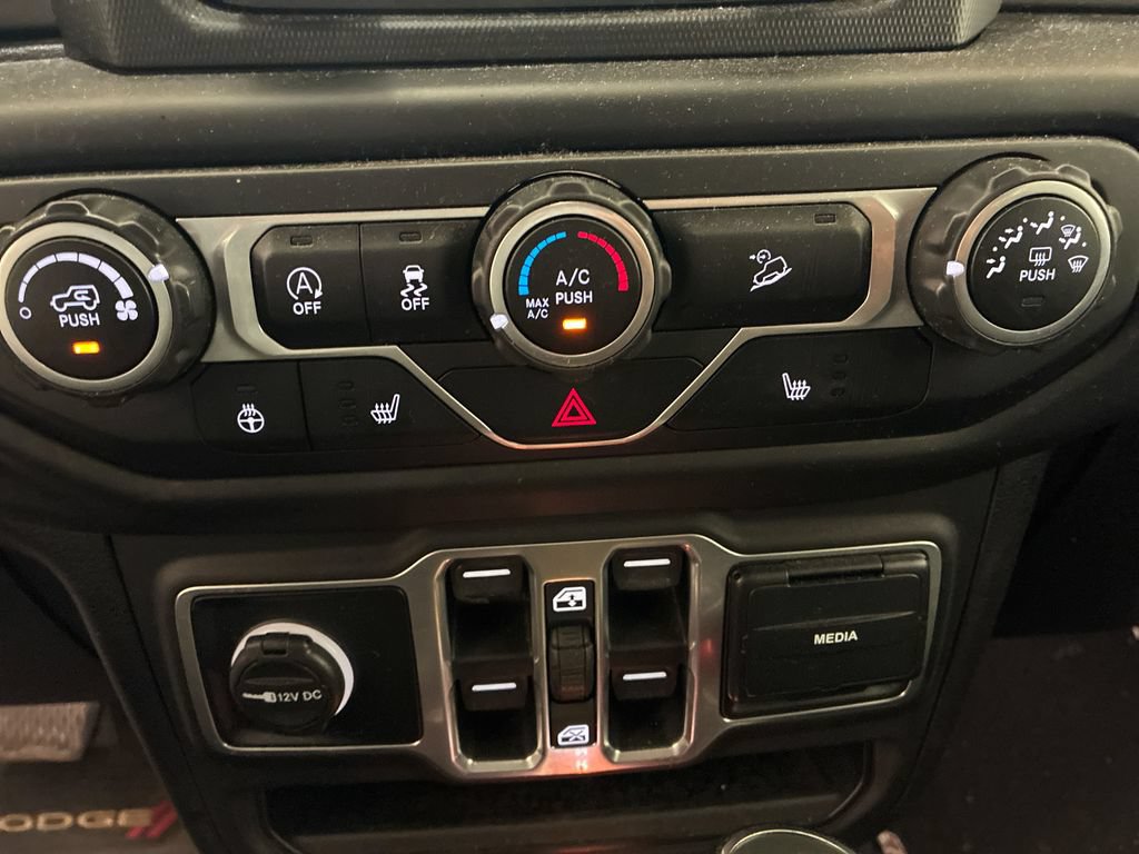 Used 2018 Jeep Wrangler Unlimited Sport S AWD/4WD image 14
